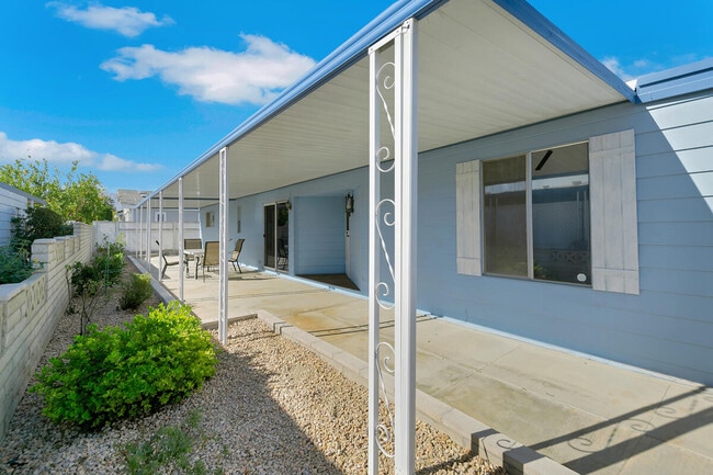 Building Photo - 39345 Moronga Canyon Dr