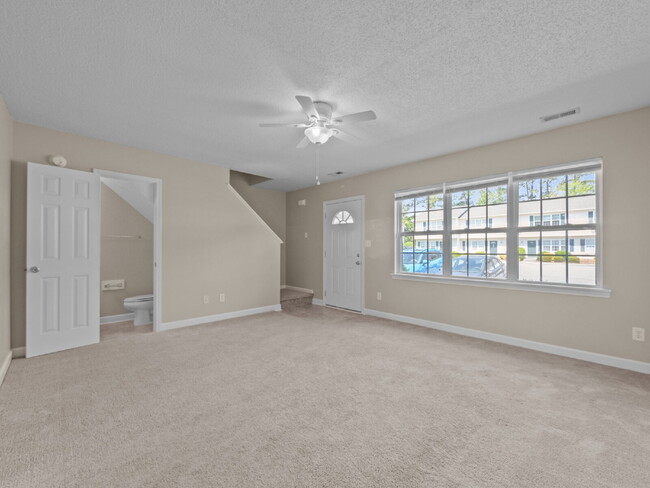 Building Photo - Available Now! 2 Bedroom, 2.5 BathTownhome...