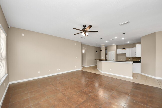 Building Photo - 8226 Stratford Canyon Dr