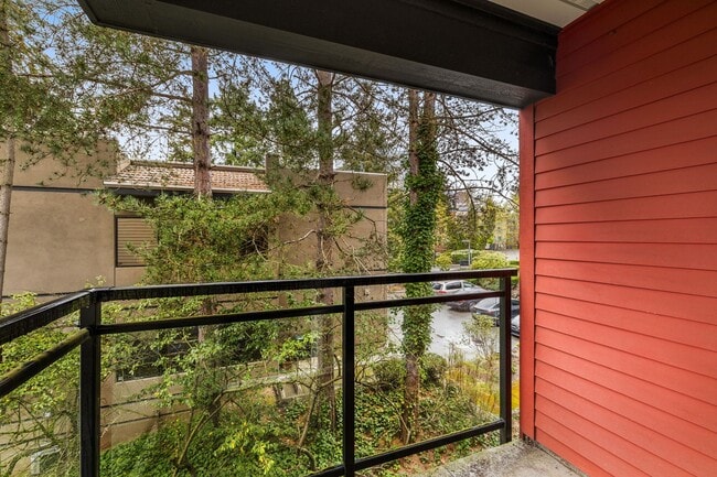Building Photo - 145 105th Ave SE