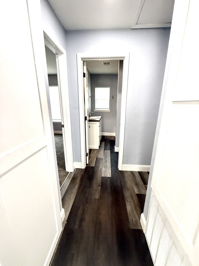 Building Photo - 1222 Hargrove St