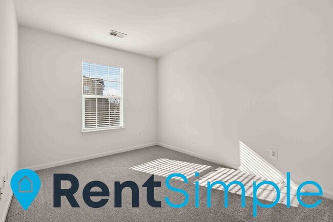 Building Photo - 983 Longview Ln