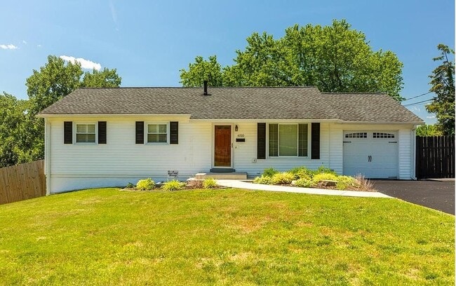 Building Photo - 6510 Carriage Dr