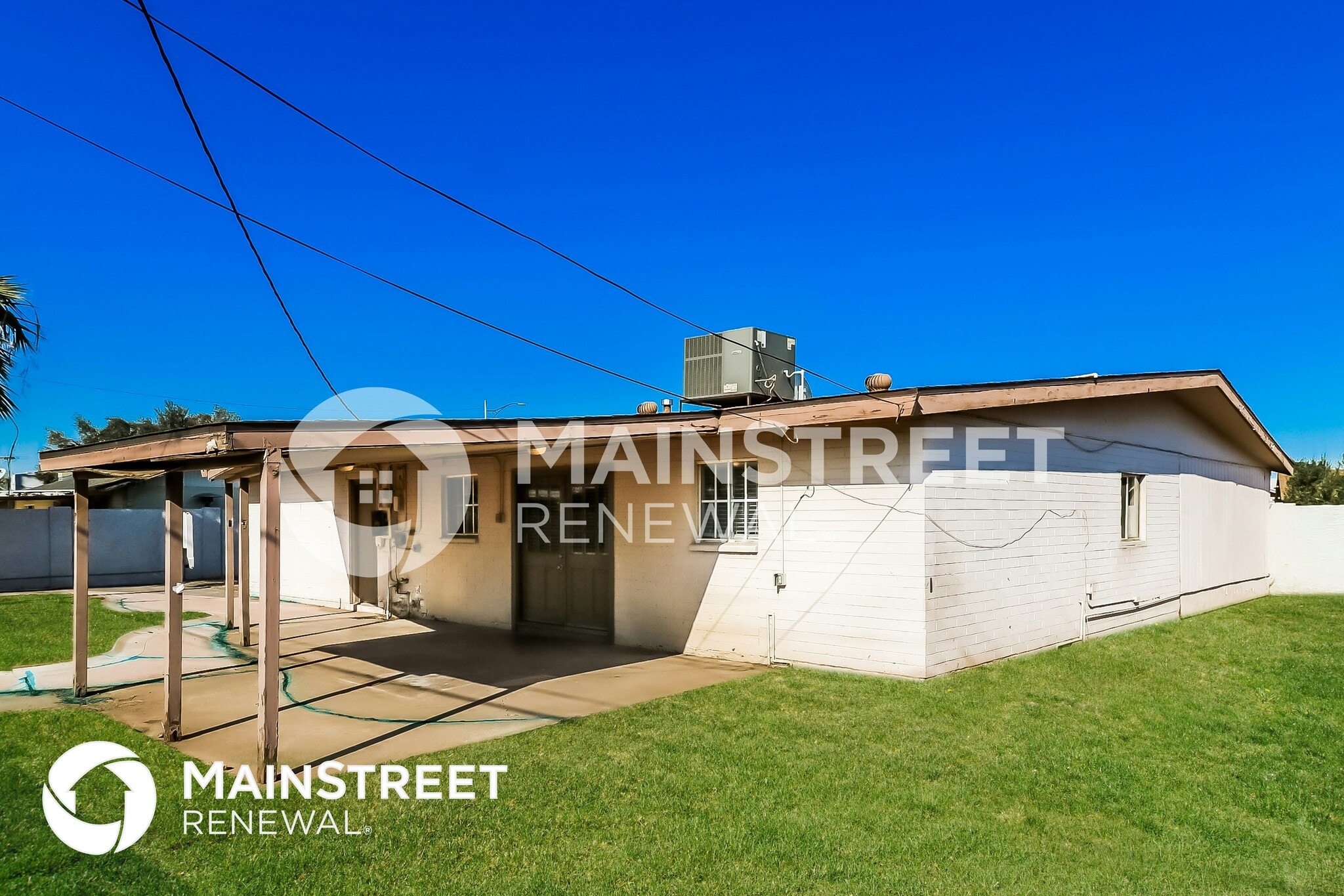 Building Photo - 6211 W Indianola Ave