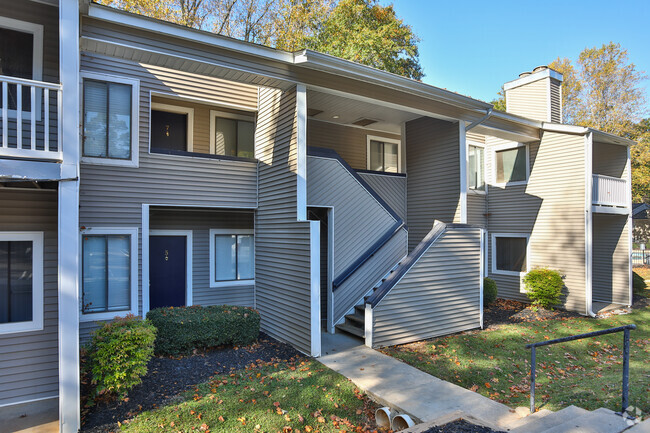 Primary Photo - The Bluffs Apartment Homes