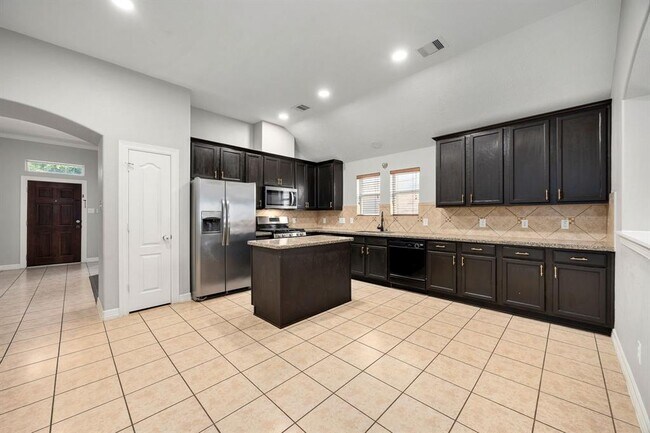 Building Photo - 11010 Starling Creek Dr
