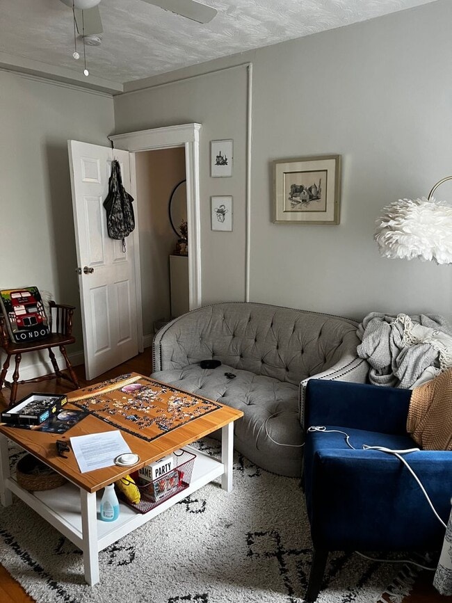 Building Photo - Rare 3 bed 2 bath in the North End... DON'T MISS OUT!!!