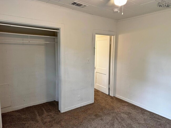 Building Photo - 2209 Talunar Ln