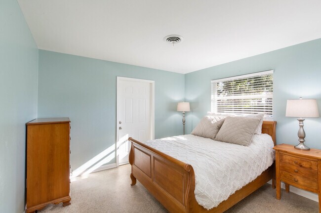 Building Photo - 13529 E Citrus Dr