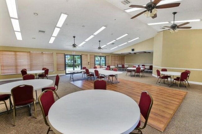 Building Photo - 4492 Brook Dr