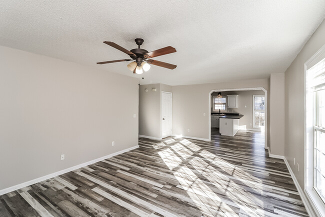 Building Photo - Spacious Backyard in Douglasville, GA