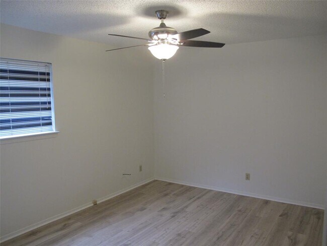 Building Photo - 4206 Harcourt Dr