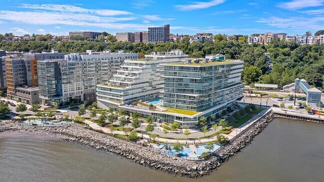 Building Photo - 800 Ave at Port Imperial