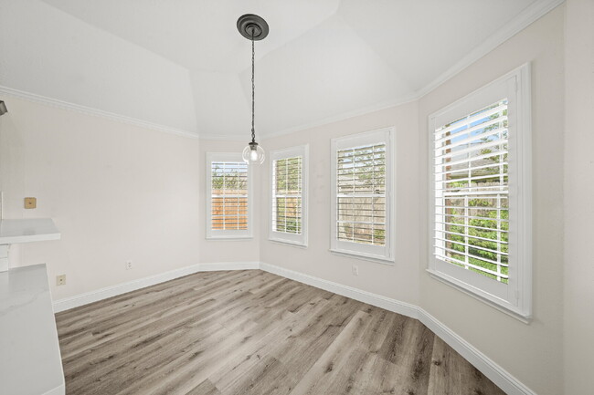 Building Photo - Beautifully updated 3-bedroom, 2-bath single-story home in Pearland's highly sought-after Country...