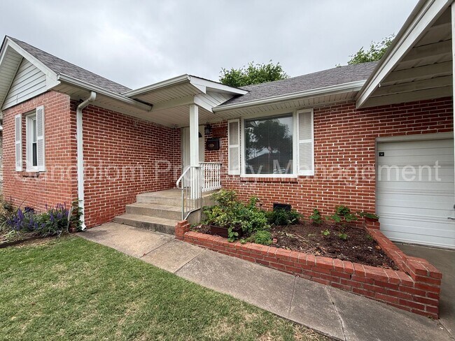 Building Photo - For Lease | Tulsa | $1275 Rent | Available now!