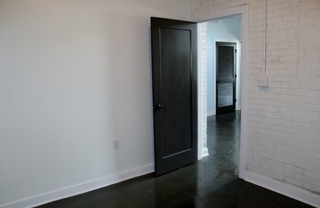 Building Photo - Culpeper Lofts - Building B