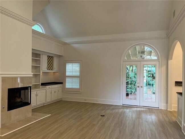 Building Photo - 4608 Chattahoochee Crossing SE