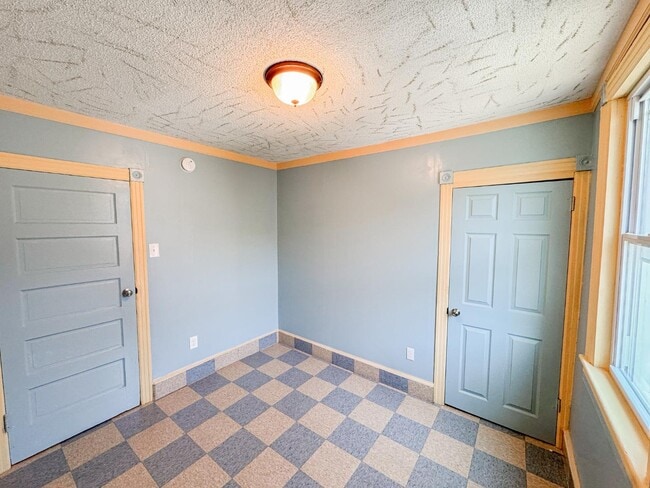 Building Photo - 1104 Adriatic Ave