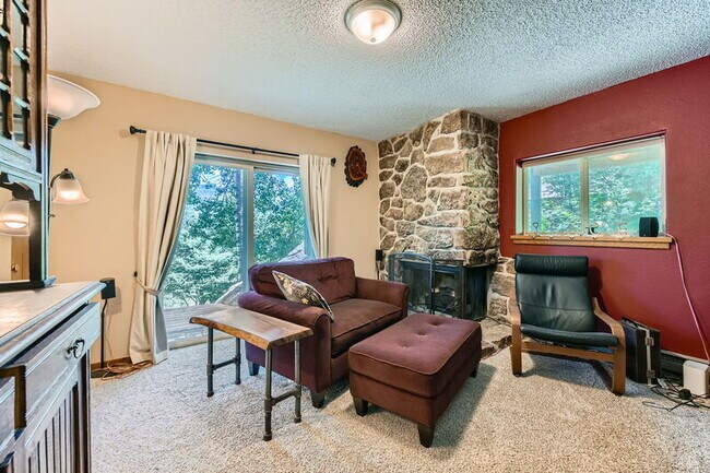 Building Photo - 10753 Mountain Ave
