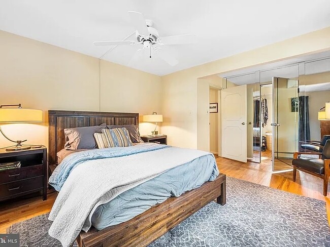 Building Photo - 13 Lopatcong Dr