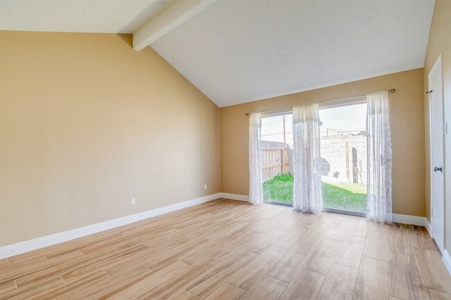 Building Photo - 11840 Spring Grove Dr