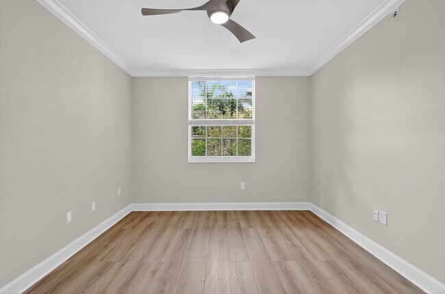 Building Photo - 630 S Sapodilla Ave