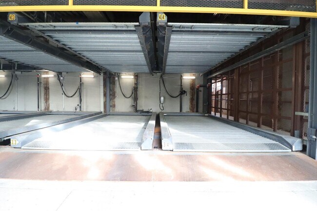 Building Photo - 6105 San Pablo Ave