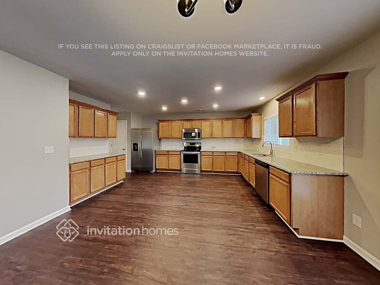 Building Photo - 607 Pebblestone Dr