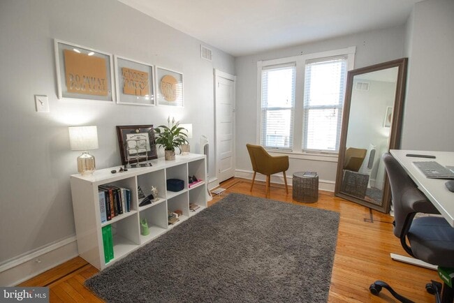 Building Photo - 2215 N Harrison St