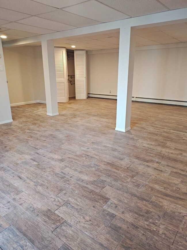 Building Photo - 2354 N Wading River Rd