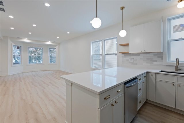 Building Photo - 1808 N Karlov Ave