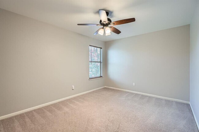 Building Photo - 170 Wildhorse Creek