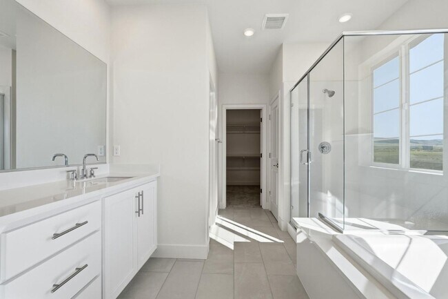 Building Photo - 5728 Placer Dr