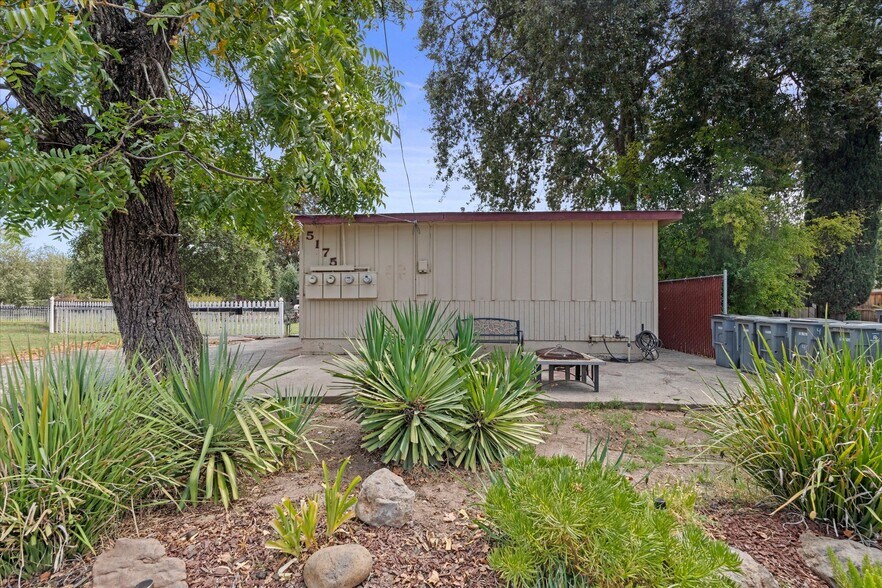 Building Photo - 5175 2nd St