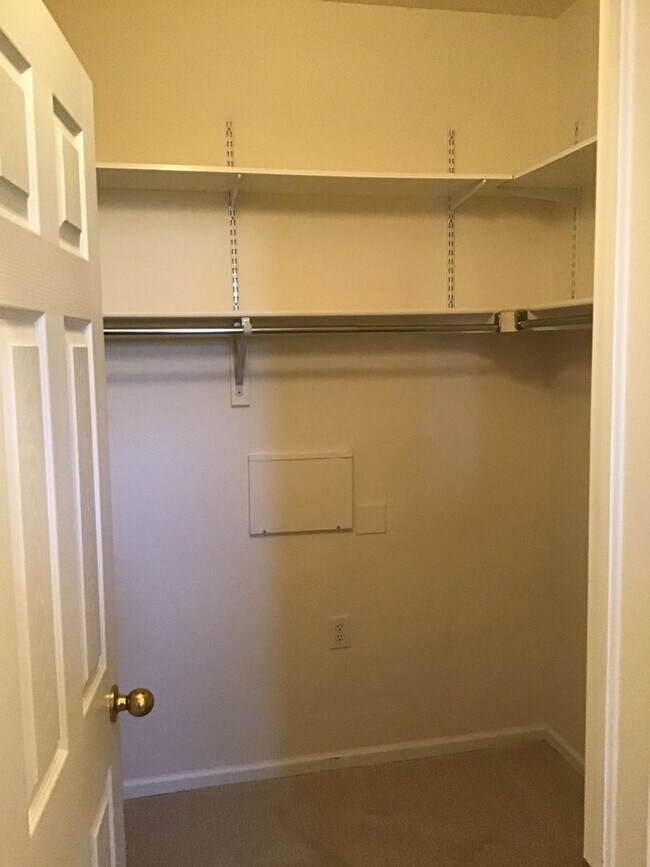 Building Photo - 3 bed 2.5 bath townhome for rent at Cherry landing 80016