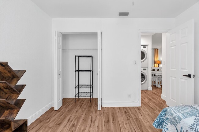 Building Photo - 3139 Millwood Terrace