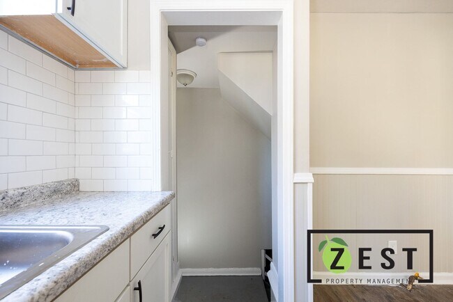 Building Photo - BEAUTIFUL 3 BED HOME