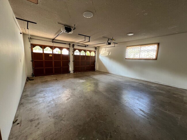 Building Photo - 5005 Eureka Way