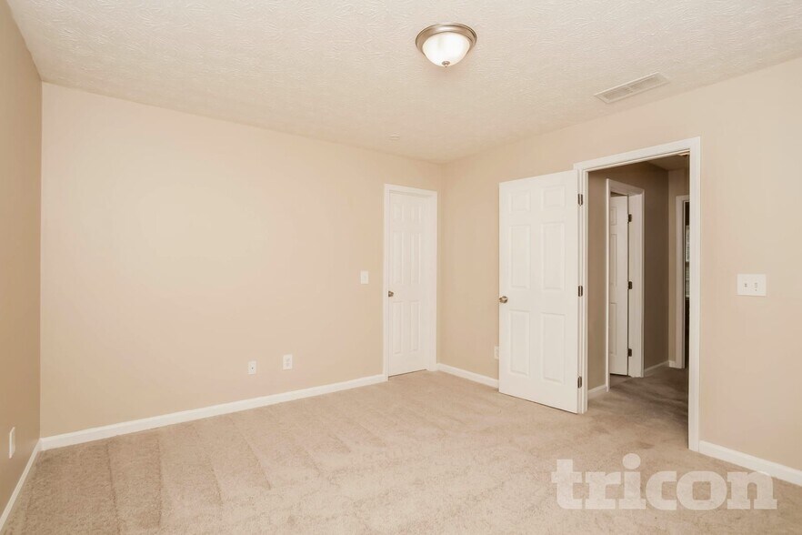 Building Photo - 25 Longcreek Ct