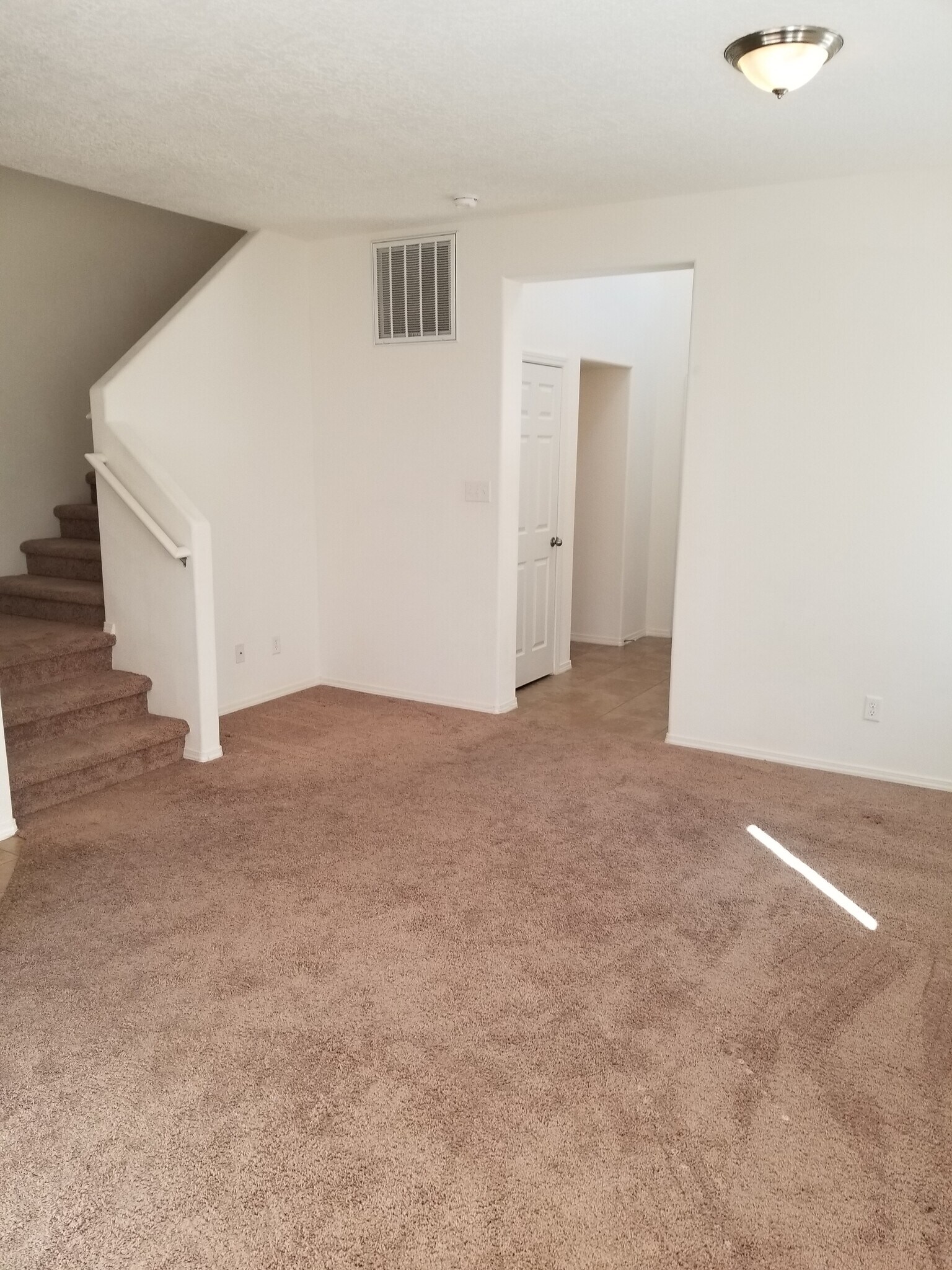 Building Photo - 14 Carson Valley Way