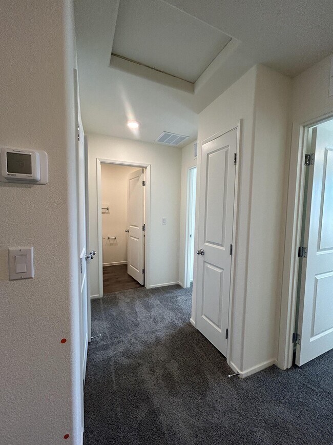 Building Photo - 342 Pacific Sparrow Avenue