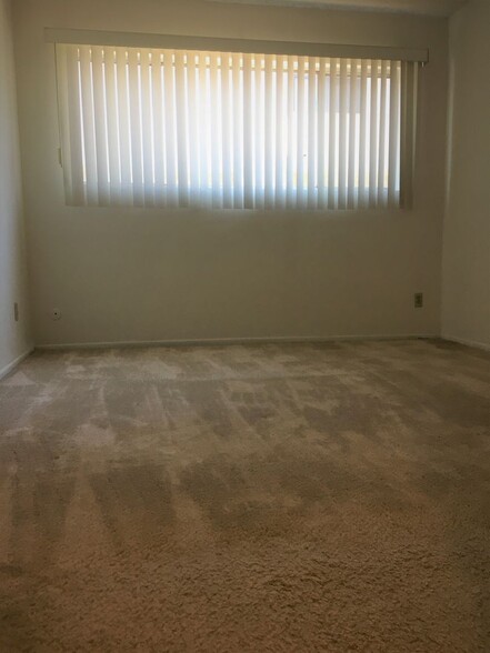 Bedroom - 417 Arnaz Dr