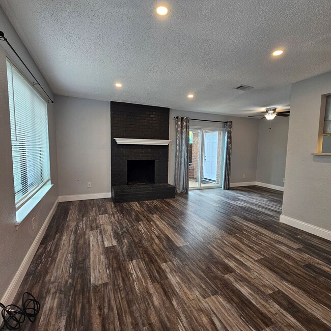 Building Photo - Winter Park Special