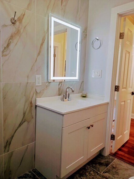 Building Photo - 2717 Loyola Ave