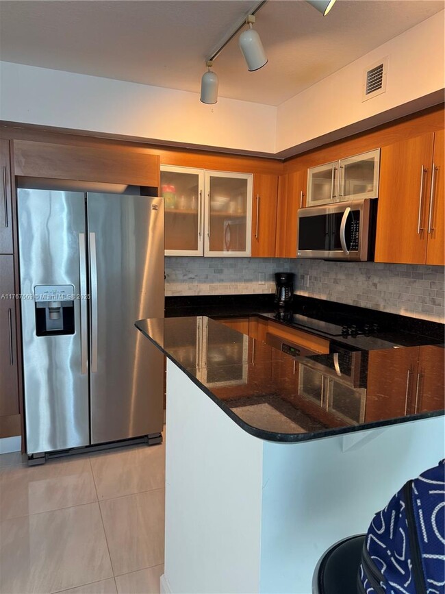 Building Photo - 335 S Biscayne Blvd