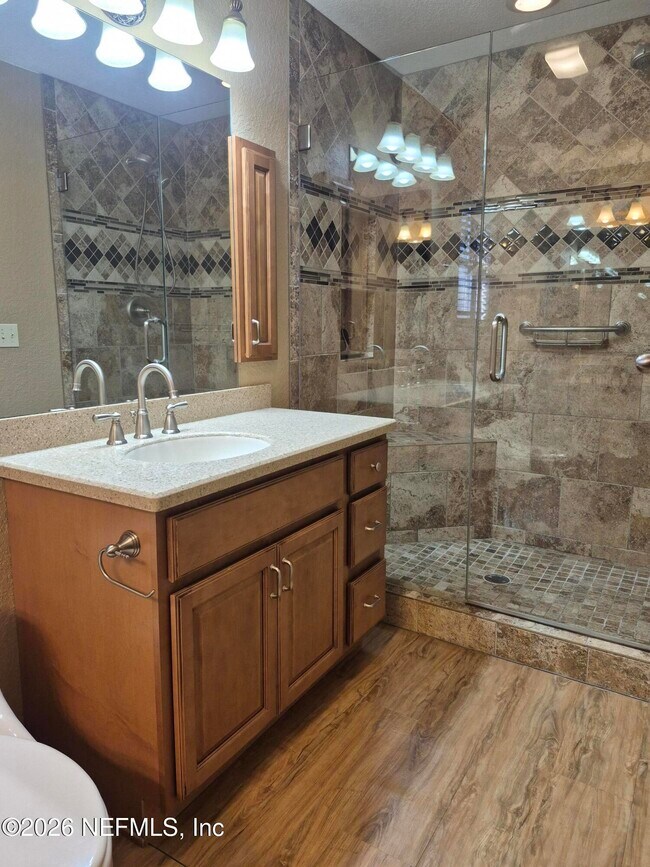 Building Photo - 1729 Coulee Ave