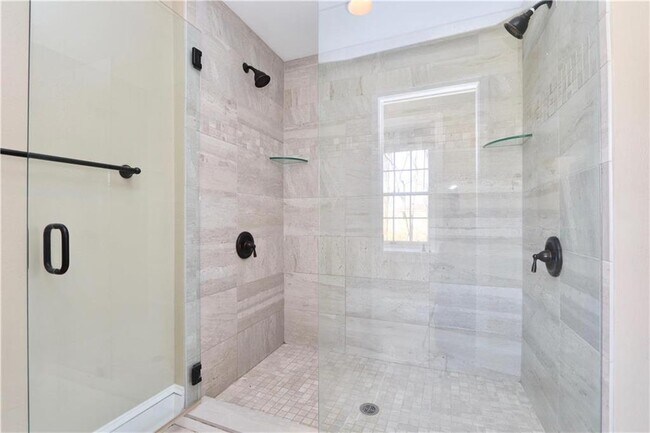 Building Photo - 4355 Old Bethlehem Pike