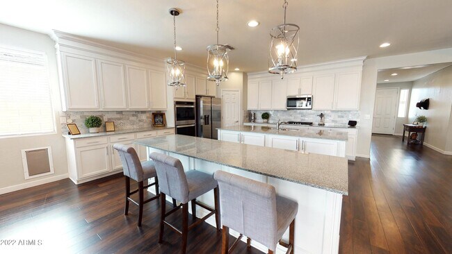 Building Photo - 23052 Via Del Oro