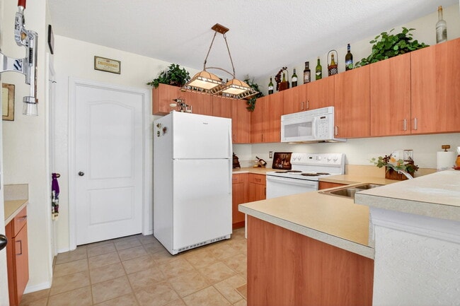 Building Photo - 501 Belmont Pl