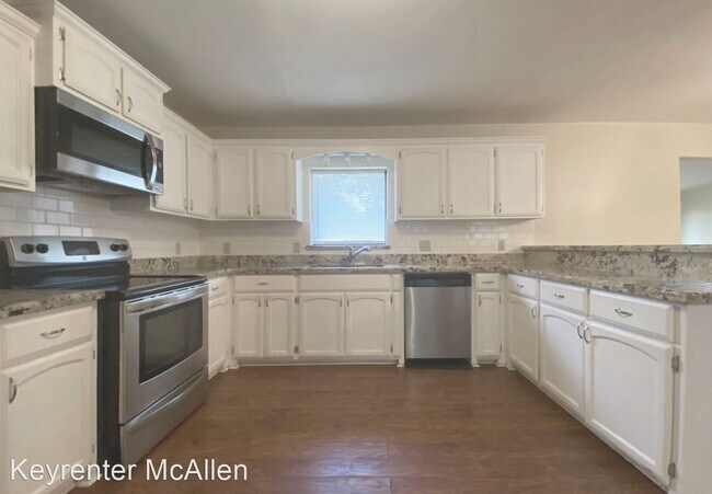 Building Photo - 4 br, 2 bath House - 1708 N 6th St